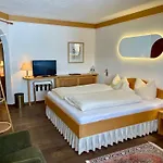 Garni Zerzer 4*