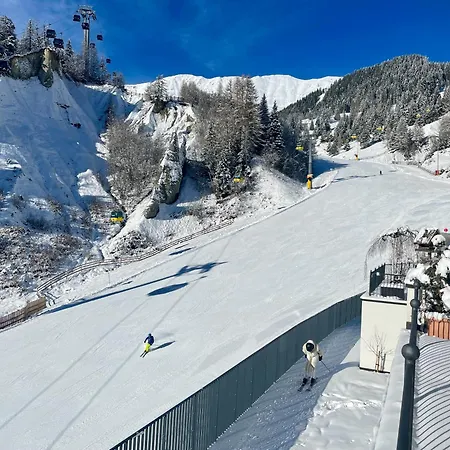 Ξενοδοχείο Garni Zerzer 4*
