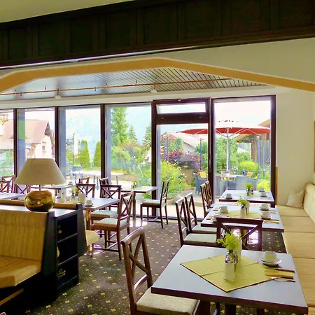 Garni Zerzer Hotel 4*