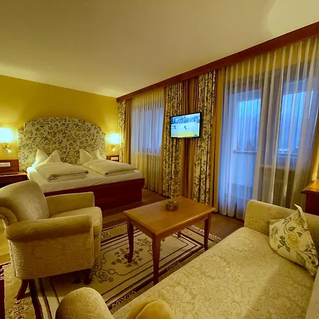 Hotel Garni Zerzer Serfaus