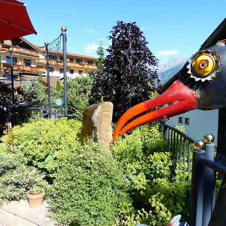 Garni Zerzer Hotel 4*