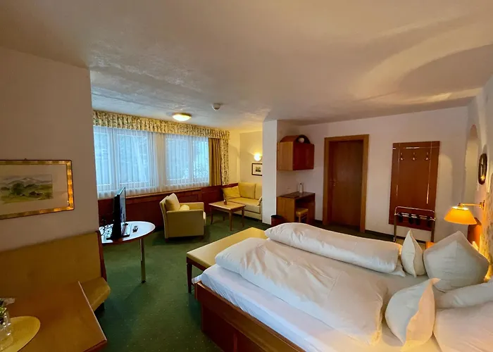 Hotel Garni Zerzer Serfaus