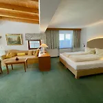 Hotel Garni Zerzer