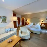 Garni Zerzer Hotel Serfaus