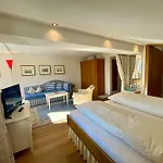 Garni Zerzer Hotel 4*