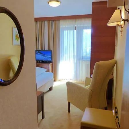 Garni Zerzer 4* Серфаус