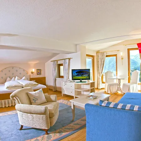 Garni Zerzer 4* Серфаус