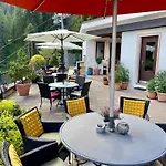 Garni Zerzer 4* Серфаус