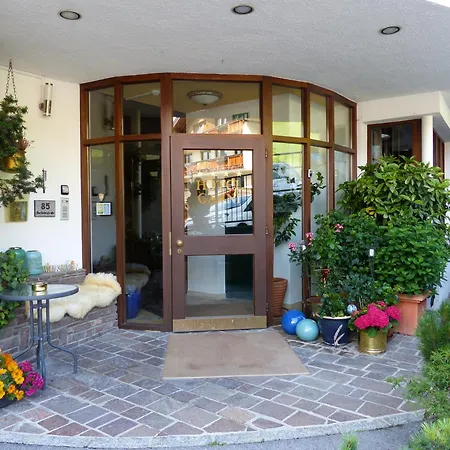 Garni Zerzer Hotel Serfaus