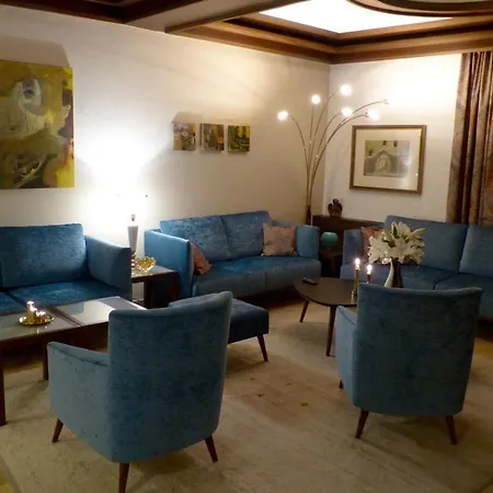 Hotel Garni Zerzer 4*