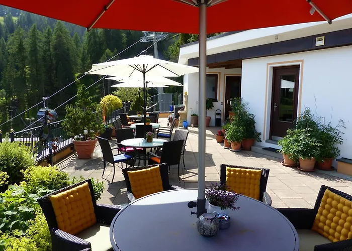 Garni Zerzer Hotel 4*